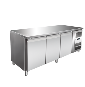counter chiller 3 pintu untuk hotel dan restoran